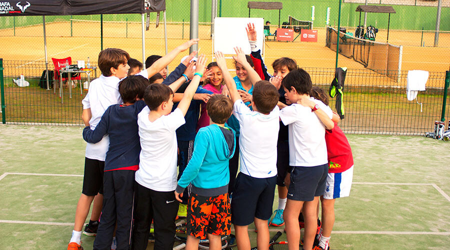 «Compiten en la pista, pero a la vez son compañeros que se divierten y aprenden juntos»