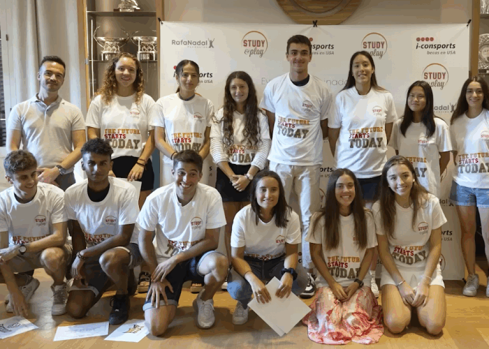 Entrega de becas Study&Play 2022