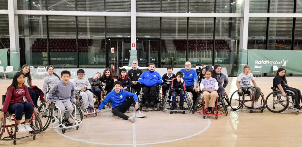Baloncesto en silla de ruedas: fomentando la inclusión en los Centros Fundación Rafa Nadal de Madrid y Palma